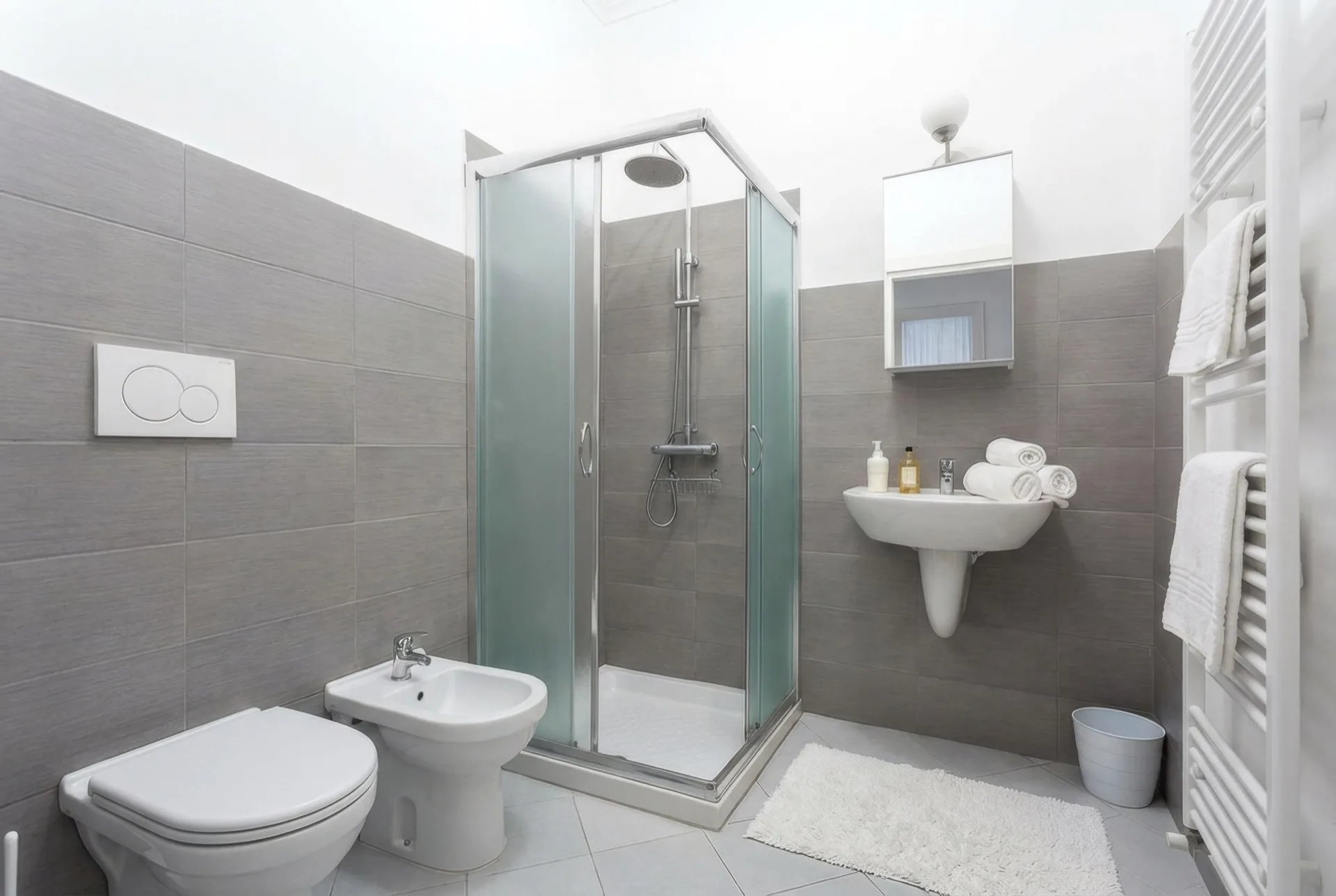 En Suite Bathroom Passiflora
