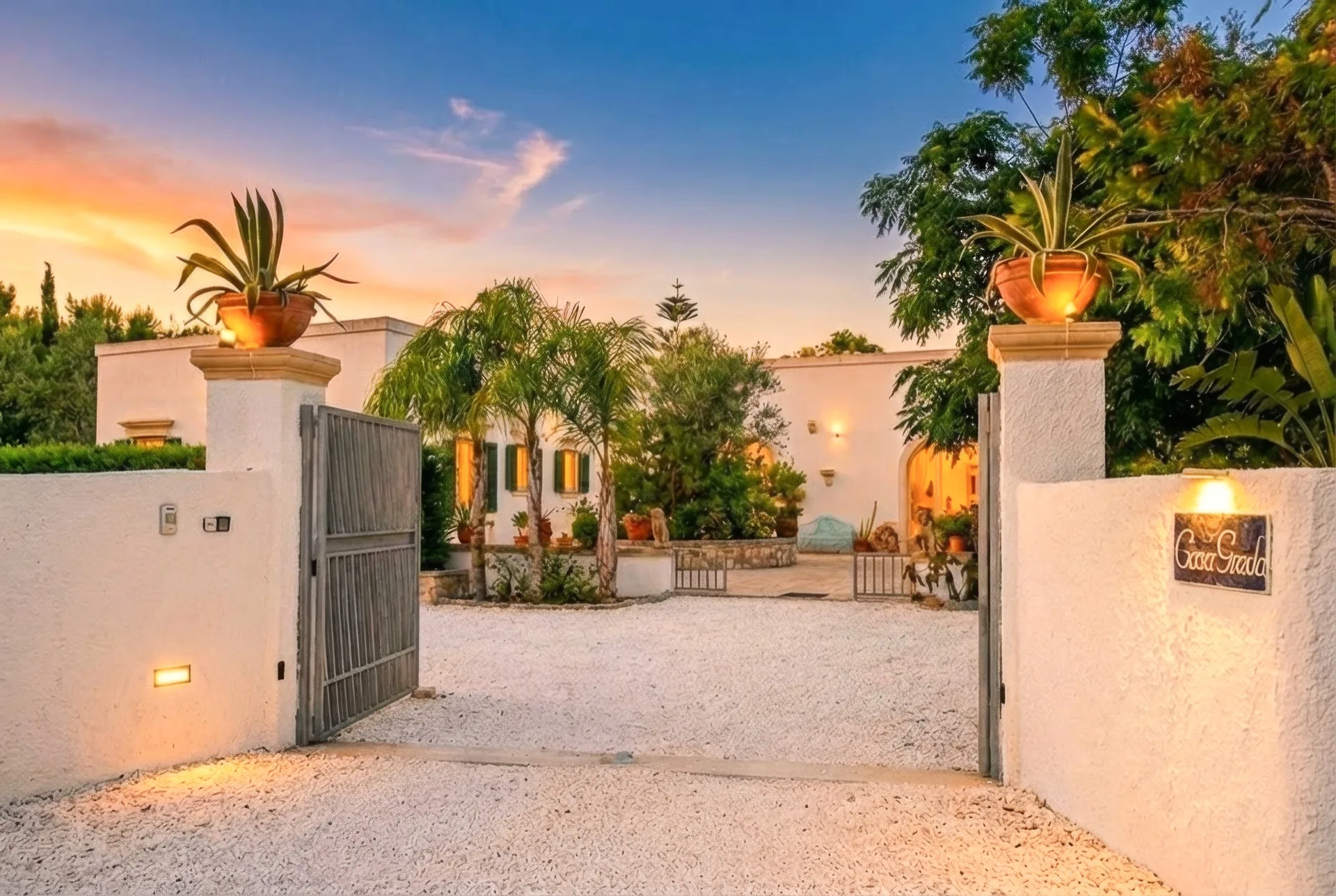Casa Giada entrance at sunset